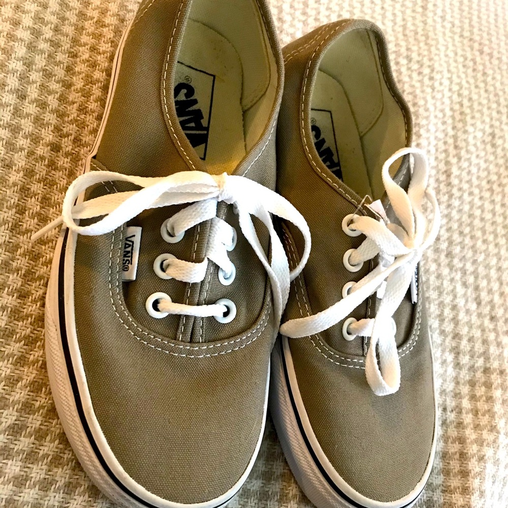 NWT Kids Classic VANS